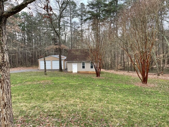 Building Photo - Updated Three Bedroom Two Bath Double Wide in Iron Station