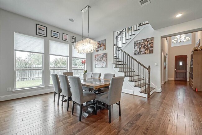 Building Photo - 13306 Stoneleigh Terrace Dr