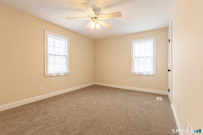 Building Photo - 15 Cowles St