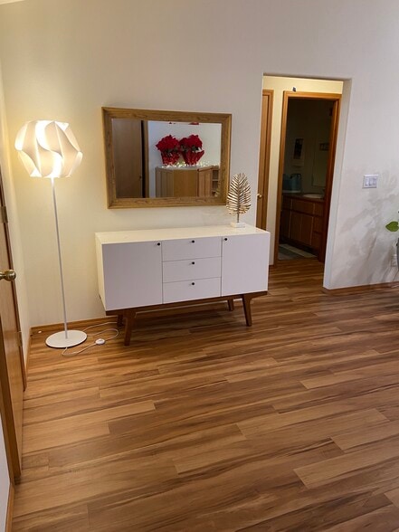 Building Photo - 318 NW 12th St