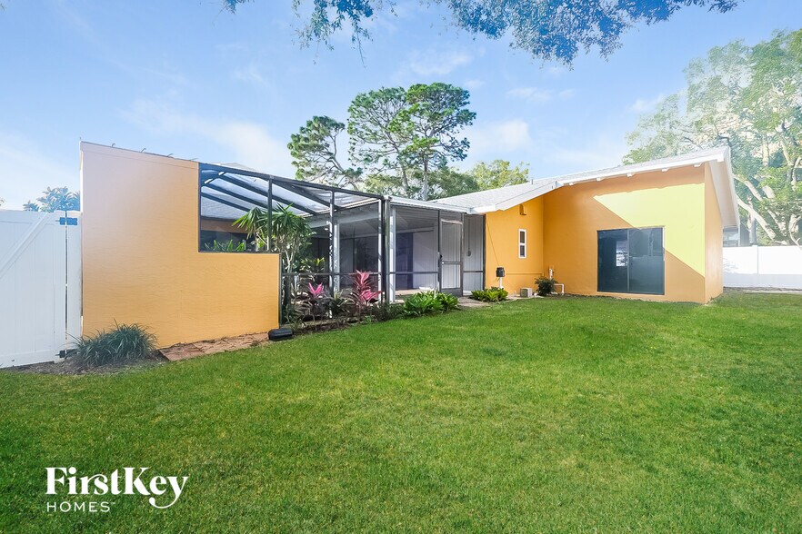 Building Photo - 2918 Deer Run N