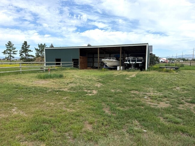Building Photo - 3680 Valley Dr