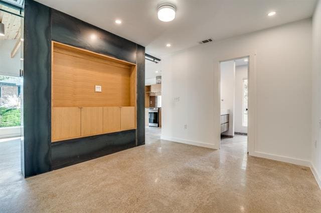 Building Photo - 9259 San Fernando Way