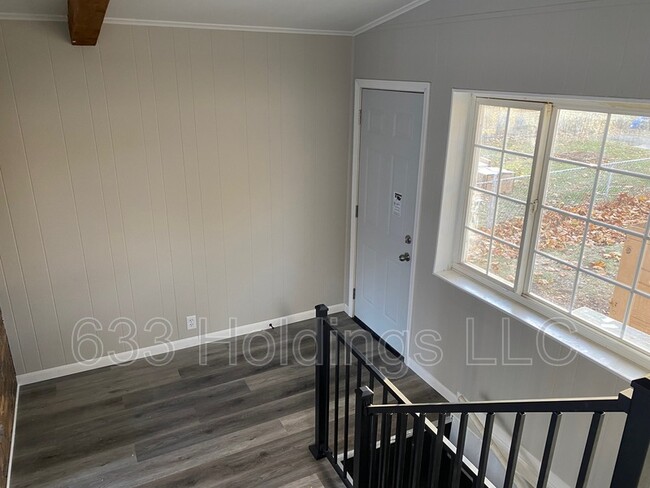 Building Photo - 3807 N Faber Ave