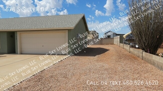 Building Photo - 678 S Silver Dr