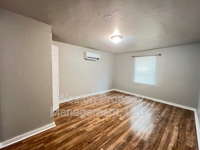 Building Photo - 322 Reed Ave