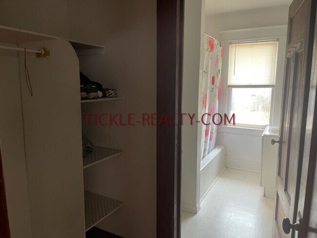 Building Photo - 18-22 Wilmer St