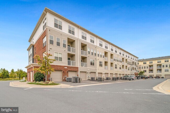 Building Photo - 540 Copley Pl