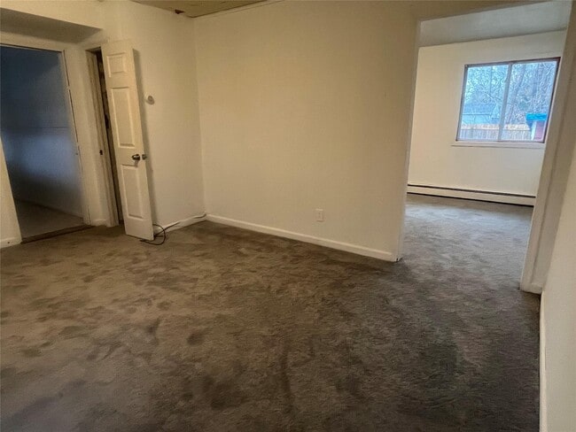 Building Photo - 42 Peeker Ave