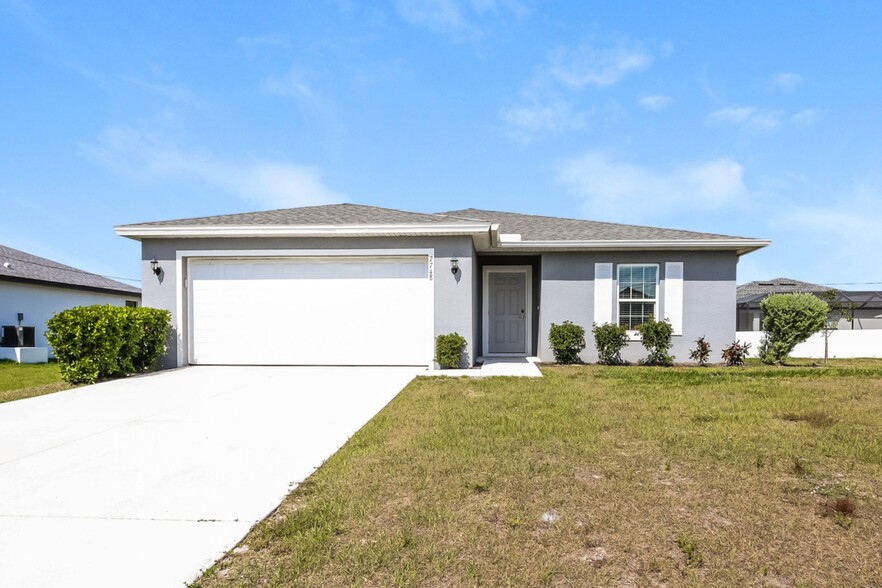 Primary Photo - 2748 NE 7th Pl