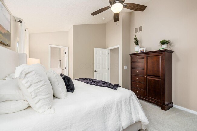 Building Photo - 9550 Mission Dr
