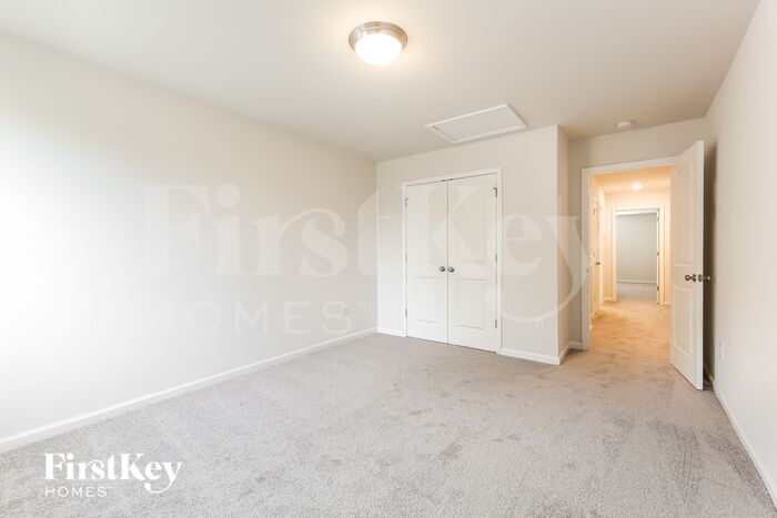 Building Photo - 118 Wild Lily Dr