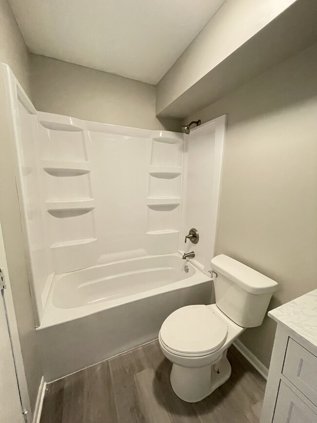 Building Photo - 1505 Sutter Dr