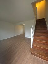 Building Photo - 2528 Iverson St