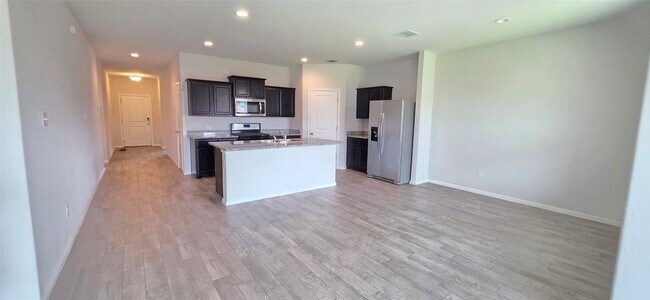 Building Photo - 9021 Eagles Landing Dr