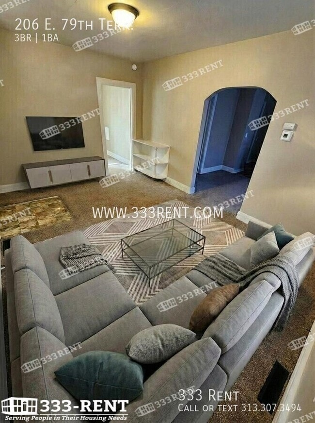 Building Photo - 206 E 79th Ter