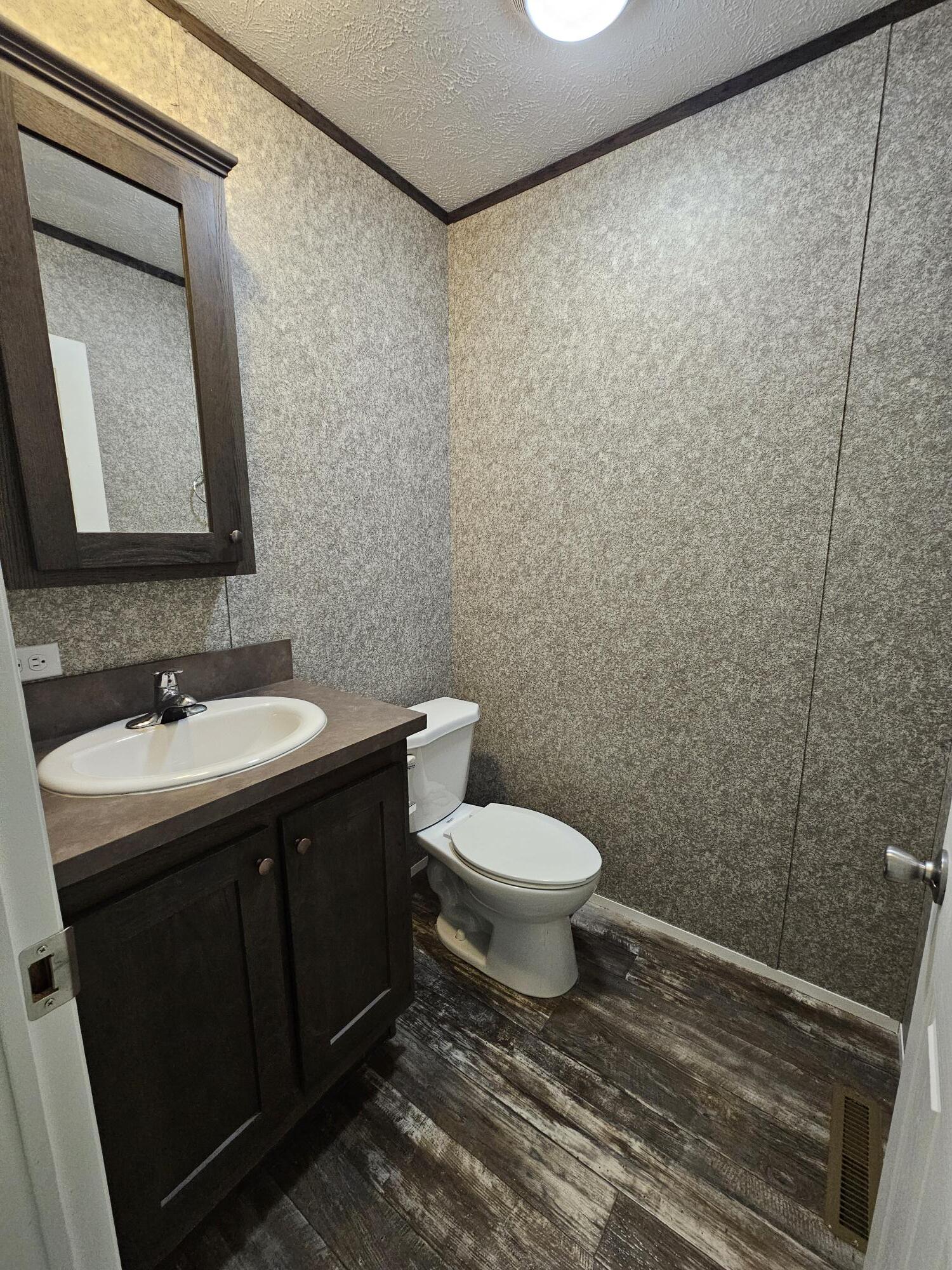 Building Photo - 244 Blossom Ln