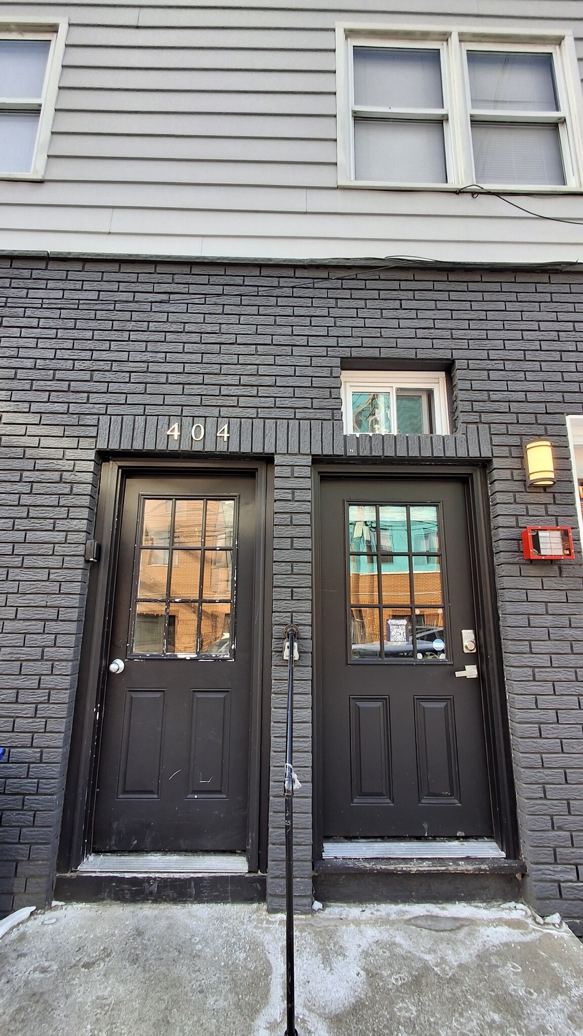 404 Madison St (exterior) - 404 Madison St