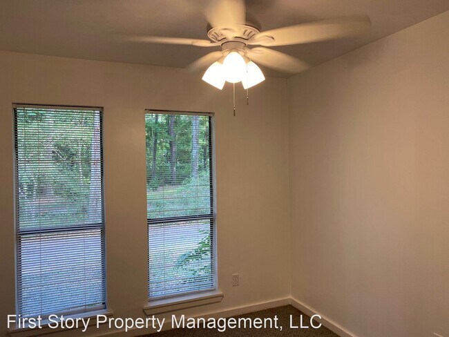 Building Photo - 4 br, 2 bath House - 548 Maclay Road