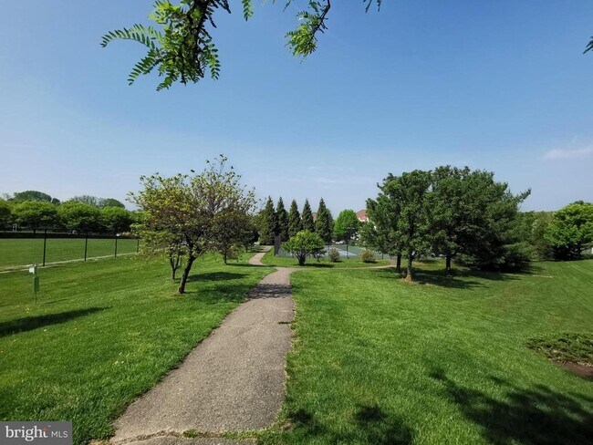 Building Photo - 18715 Sparkling Water Dr