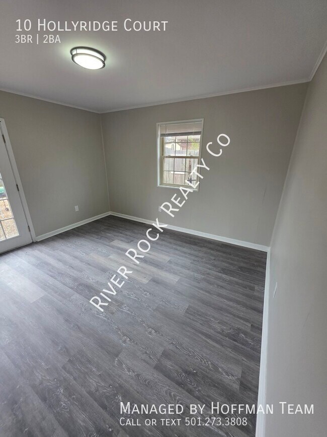 Building Photo - 10 Hollyridge Ct