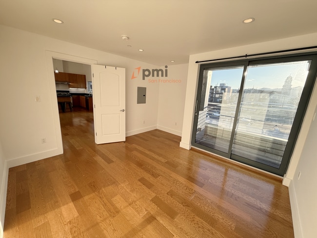 Building Photo - Ultimate City Retreat, Top Floor Two Story 3bd /2ba Penthouse