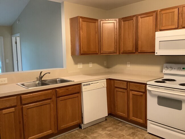 Building Photo - 7204 Weavers Way