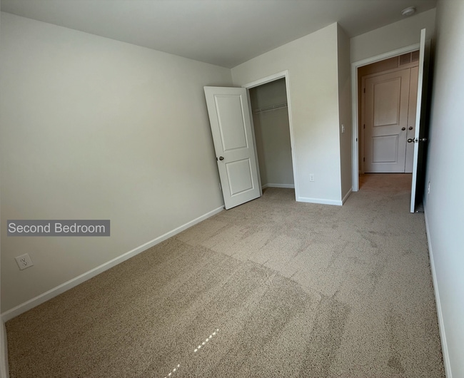 Building Photo - 313 Cherry Laurel Dr