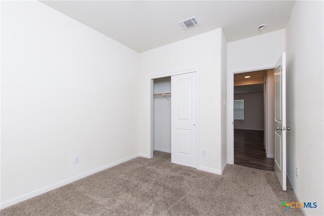 Building Photo - 6700 Catherine Dr