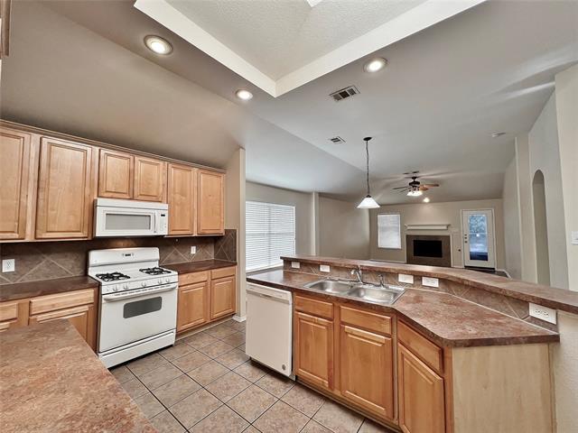 Building Photo - 5939 Waterford Dr