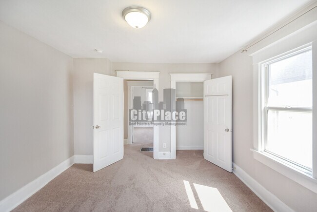 Building Photo - 3116 Ruckle St