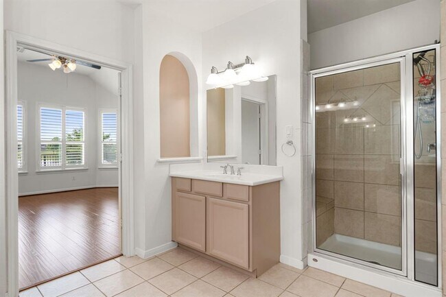 Building Photo - 2107 Pearl Bay Ct