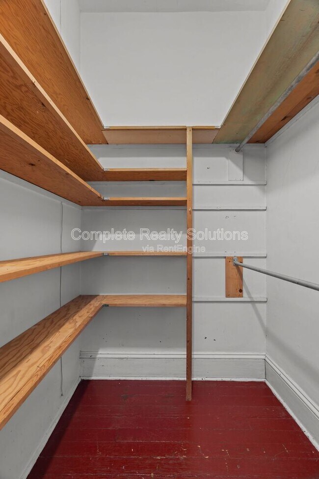 Building Photo - 1210 Lynch St