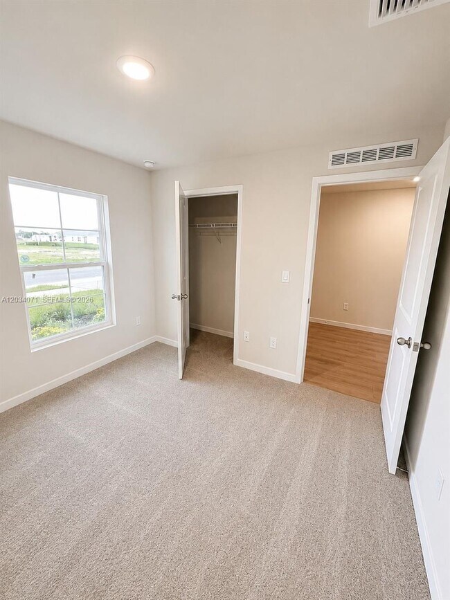 Building Photo - 544 Ilaria Ct