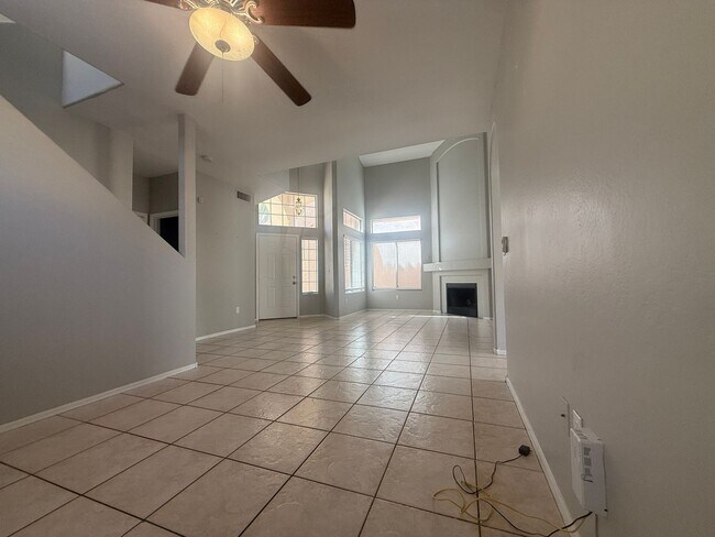 Building Photo - 2110 E Saltsage Dr