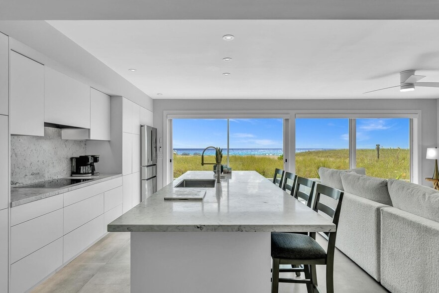 Building Photo - 604 N Ocean Blvd