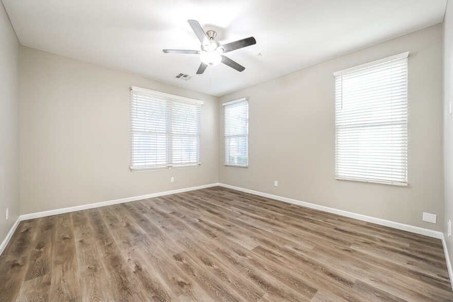 Building Photo - 28926 N 124th Dr