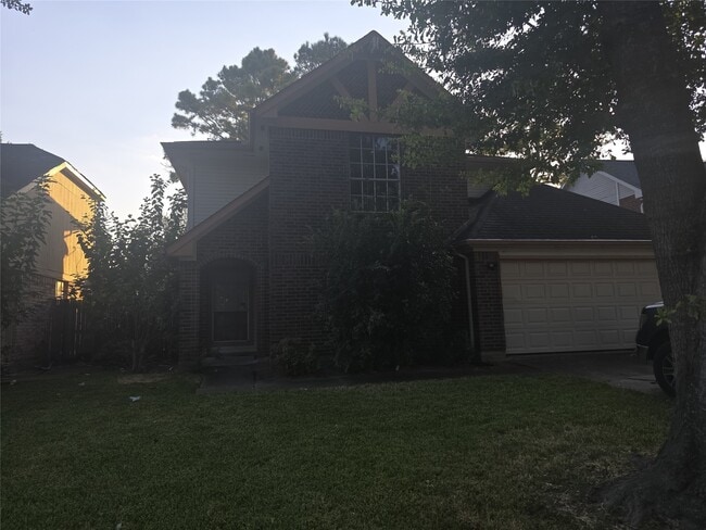 Building Photo - 1907 Summerfield Pl