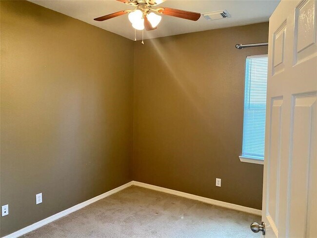 Building Photo - 3643 Rocky Ledge Ln