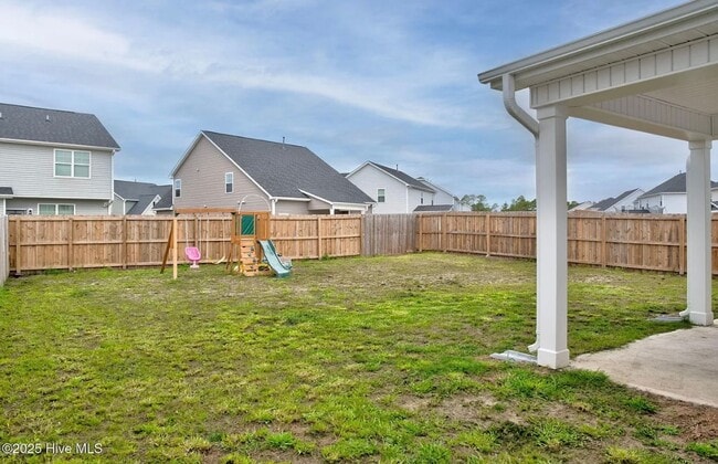 Building Photo - ***Special Offer*** Single Family Home in Desirable Neighborhood