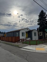 Building Photo - 4201 Porter St