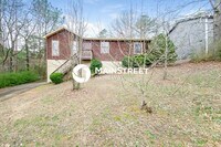 Building Photo - 3 Bedroom Pet-Friendly Home in Birmingham, AL with Main Street Renewal