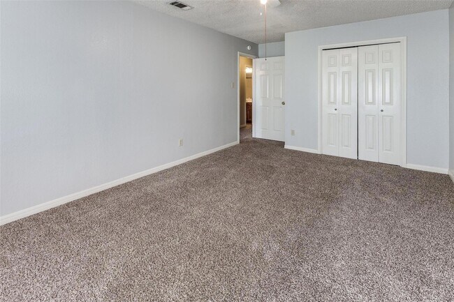 Building Photo - 106 Verna Spur