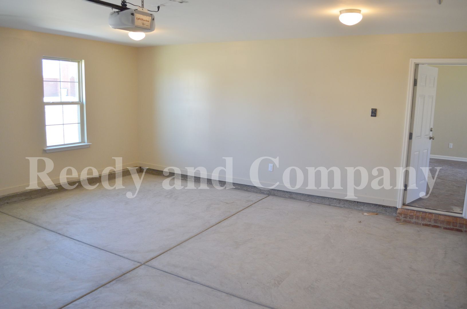 Building Photo - 5467 April Forest Dr