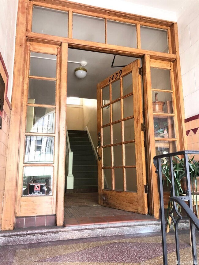 Building Photo - 1459 Haight St