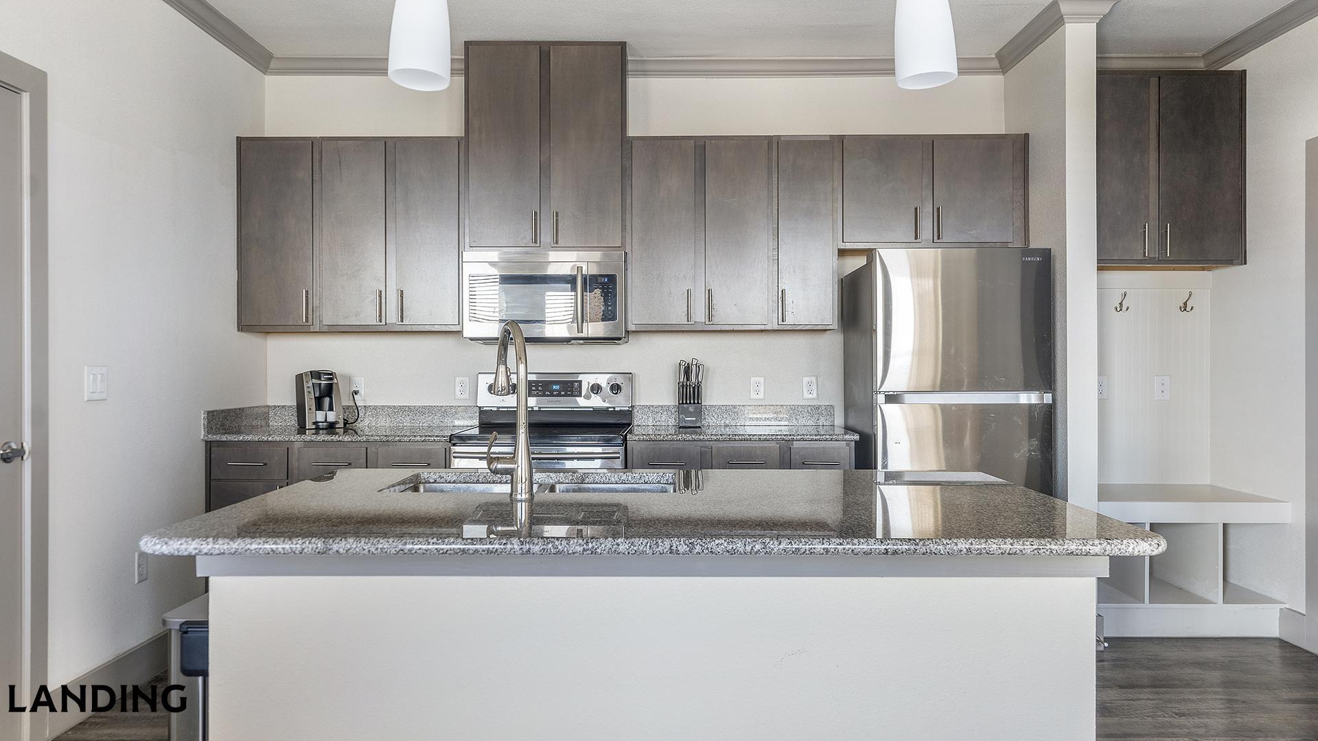 Building Photo - 12500 Shadowglen Trce