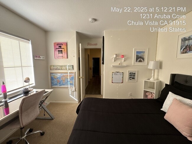 Building Photo - FOR RENT – Modern Townhome in Eastlake