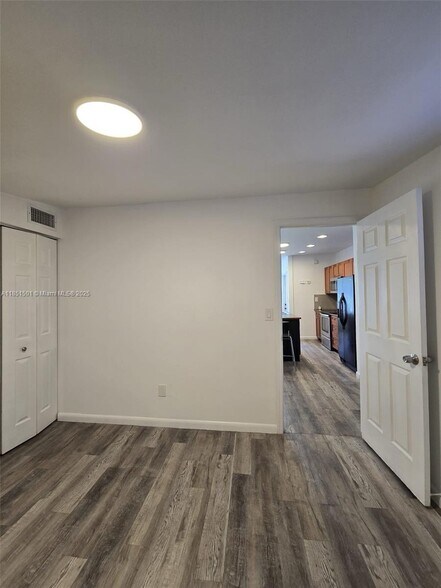 Building Photo - 330 SW 13th St