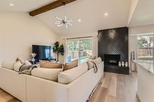 Building Photo - 1112 Milford Way