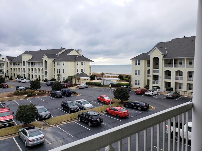 Building Photo - 3236 Silver Sands Cir